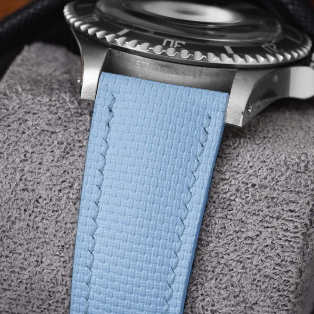 20 21 22mm Sailcloth FKM Rubbe - مراجعة Luxury Watch Class وسعره