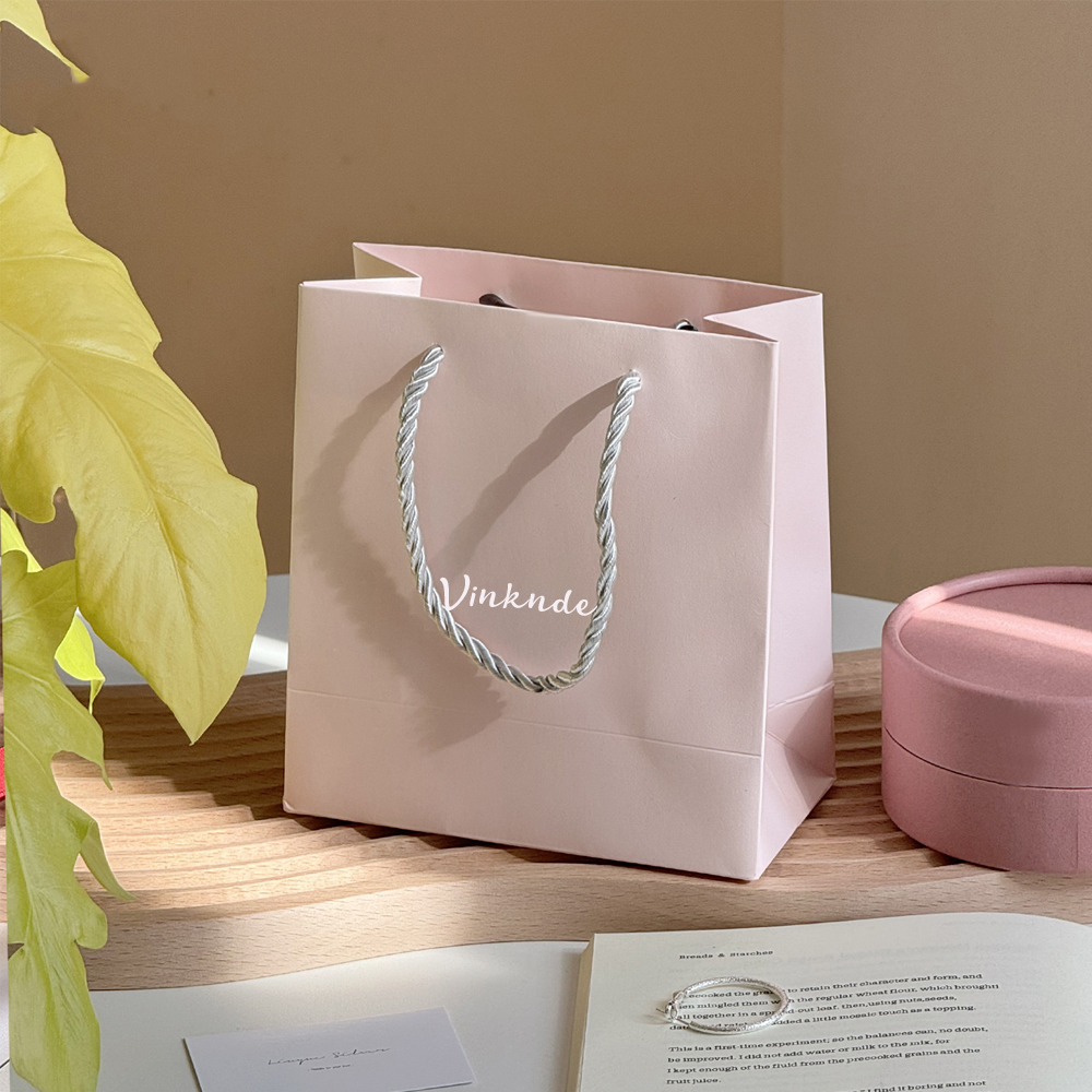 Personalized Logo 14x7x15cm Je - مراجعة Luxury Watch Shop وسعره