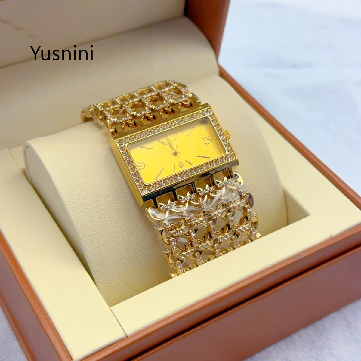 Fashionable Dubai Luxury 2026  - مراجعة Luxury Watch Dubai وسعره