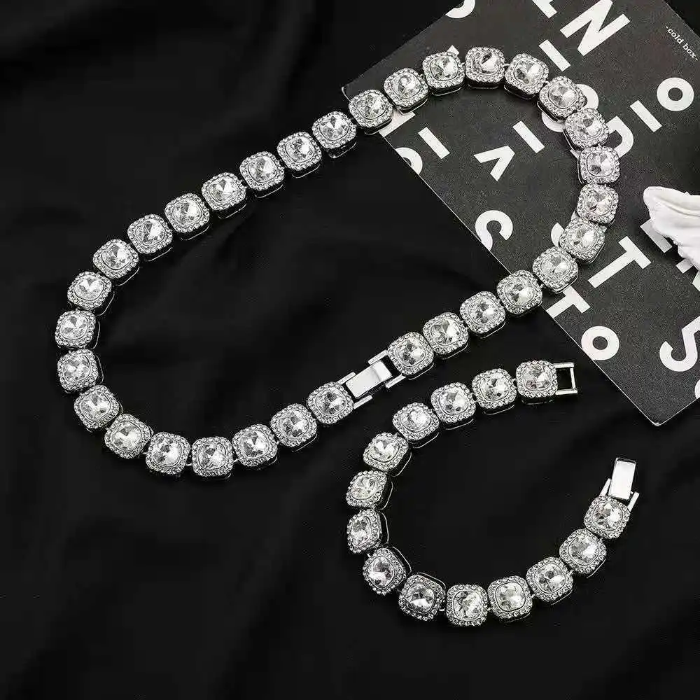 Luxury Wristwatch Necklace Bra - مراجعة Luxury Watch Miami وسعره